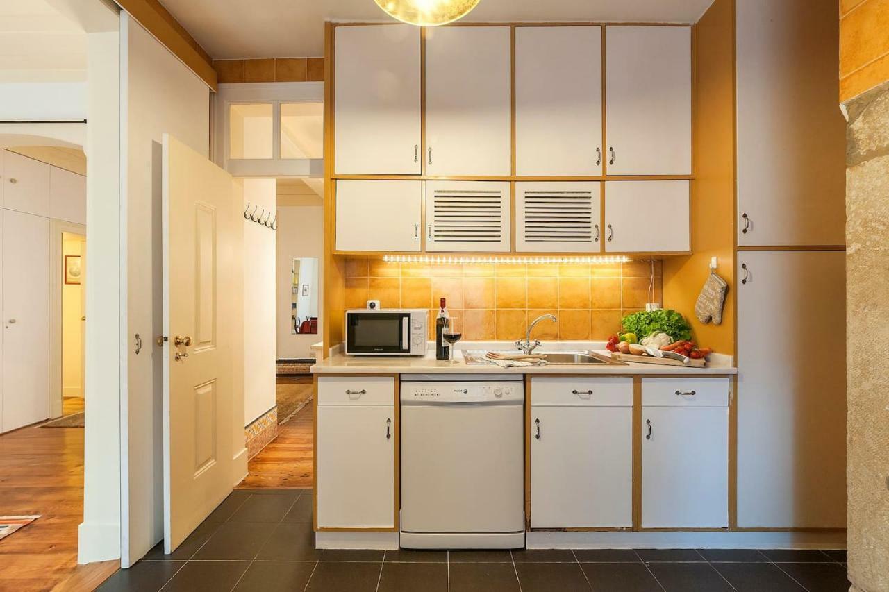 2 Bedroom Apartment With Patio Next To Avenida Da Liberdade 리스본 외부 사진